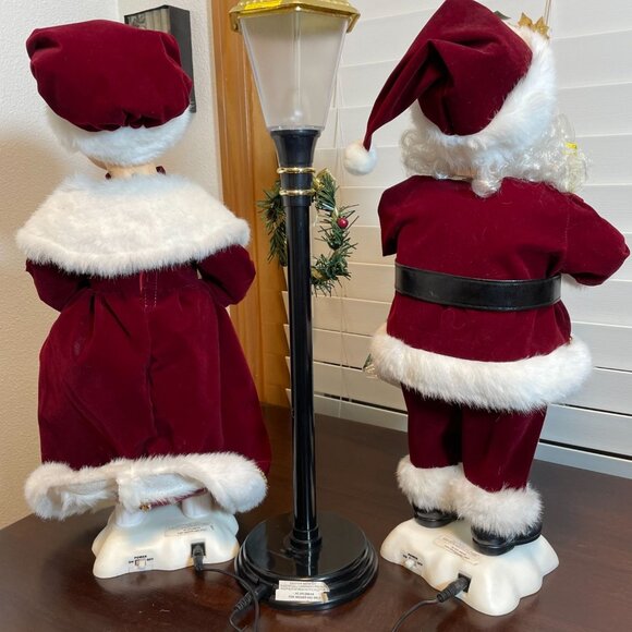 Vintage Christmas Trim A Home made exclusively for KMart - 3 piece Set Animatron - Picture 3 of 8